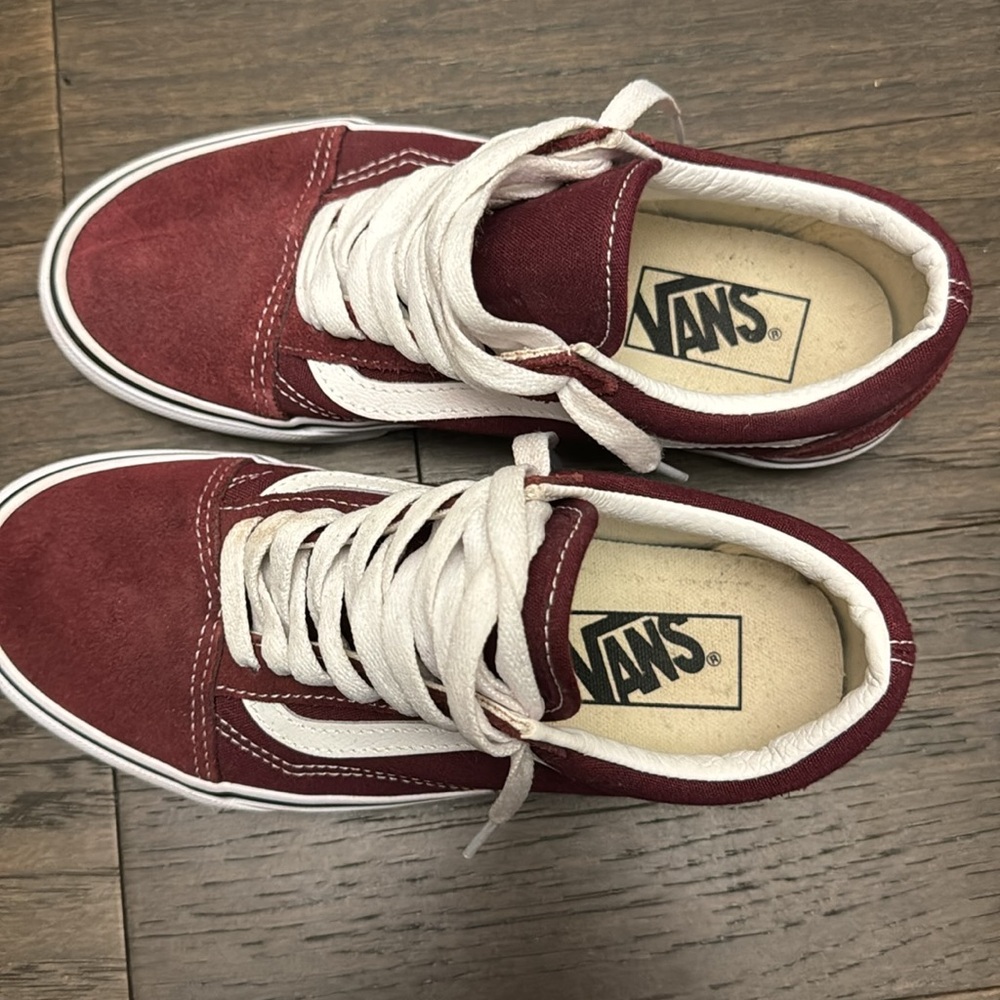 Vans - Picture 2 of 5